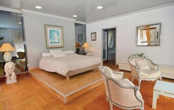 Amazing Home In Aubais W/ Wifi, Outdoor Swimming Pool And 6 Bedrooms