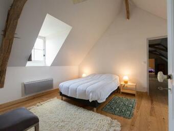 G�te Bazouges-sur-le-loir, 5 Pi�ces, 8 Personnes - Fr-1-410-230