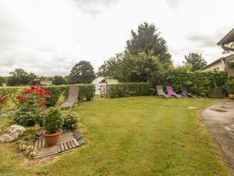 G�te Bonn?uvre, 4 Pi�ces, 6 Personnes - Fr-1-306-1151