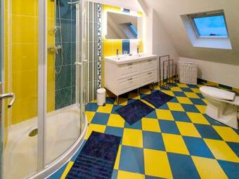 Holiday Home Blue House - Bay403