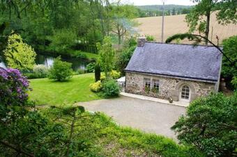 House With 2 Bedrooms In Canihuel With Wonderful Lake View Enclosed Garden And Wifi