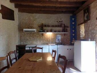 G�te Fontenay-sur-v�gre, 3 Pi�ces, 4 Personnes - Fr-1-410-275