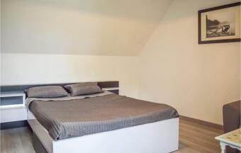 One-bedroom Holiday Home In Goudelin