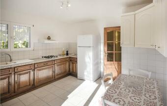 Amazing Home In La Gaude W/ Wifi, 3 Bedrooms And Outdoor Swimming Pool