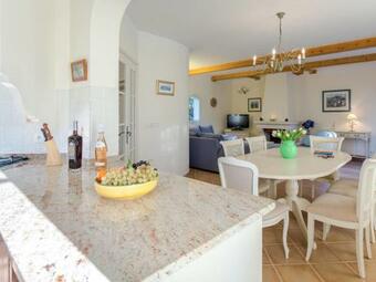 Holiday Home Domaine De St- Endr�ol - Lmo176