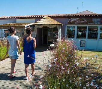 Camping Les Brunelles ***** - Maeva