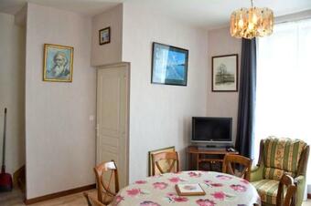 Apartment With 2 Bedrooms In Morlaix