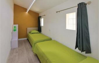 Amazing Home In Mormoiron W/ Outdoor Swimming Pool, 3 Bedrooms And Outdoor Swimming Pool