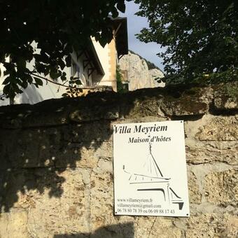 Hostal Villa Meyriem