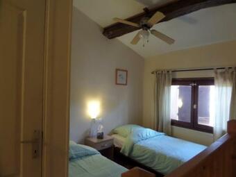 2-bed Cottage With Access To Garden And Pool!