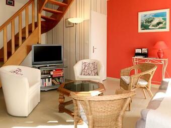 Holiday Home Saint Gonval - Ppb104