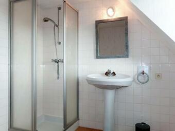 Holiday Home Les Volets Rouges - Peu101