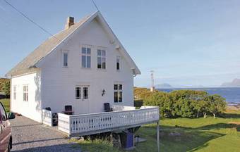 Holiday Home Runde Solheim
