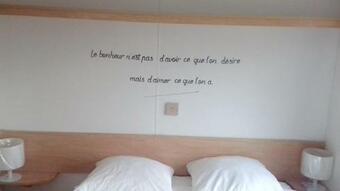 Property With 2 Bedrooms In Sainte Marie Du Mont With Enclosed Garden And Wifi