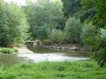 G�te Saint-l�onard-des-bois, 5 Pi�ces, 7 Personnes - Fr-1-410-179