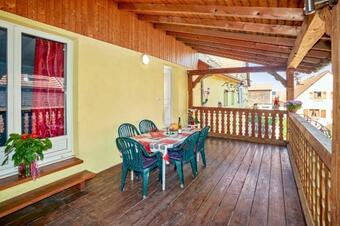 House With 2 Bedrooms In Stotzheim With Enclosed Garden And Wifi