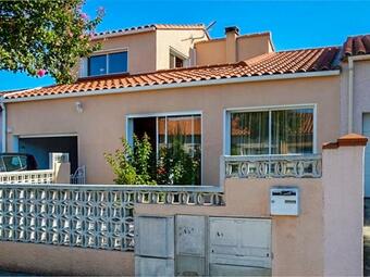 Holiday Home Chalet � La Mer - Trr110