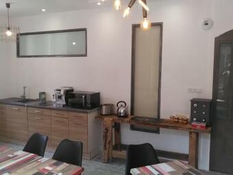 Hostal A Deux Pas Du Rheby