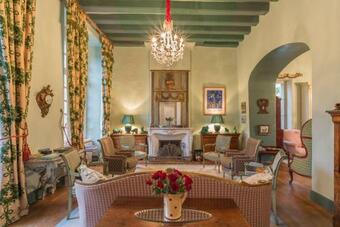 Villeloin-coulange Chateau Sleeps 12 Wifi