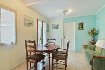 House With 2 Bedrooms In Villenauxe La Grande With Enclosed Garden And Wifi