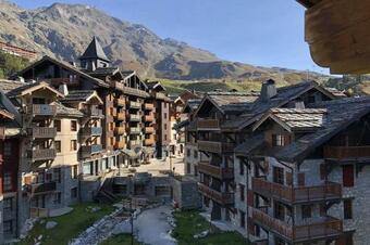 Le Crytal 1950 - Arc 1950 Luxury Renovated Premium Apartment - 2 Bedrooms