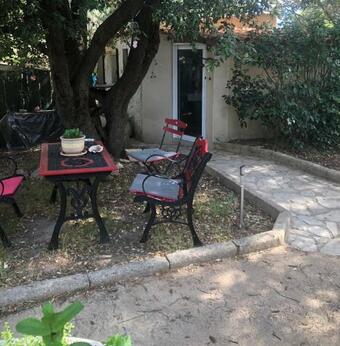 Studio Au Pont Du Gard Chez Valerie Payre