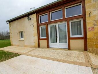 G�te Saint-germain-et-mons, 4 Pi�ces, 6 Personnes - Fr-1-616-63