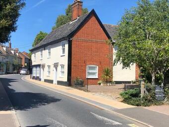 Stunning 2-bed House In Bungay