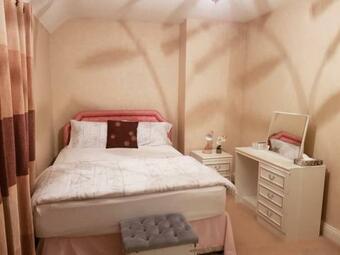 Beautiful 3-bed House In Dagenham