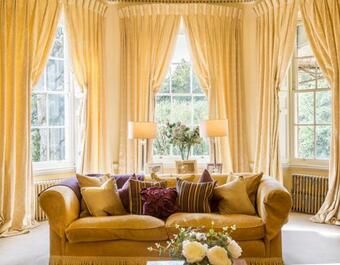 Dursley Chateau Sleeps 18 Pool Wifi