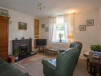 17 Victoria Terrace - Perthi