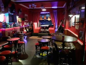 Cadillac Kustomz Hotel