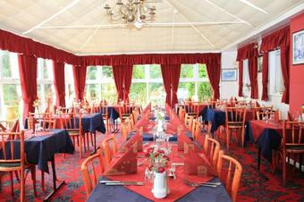 Hotel White House Country Inn