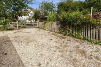 Blueberry Cottage, Old Cleeve