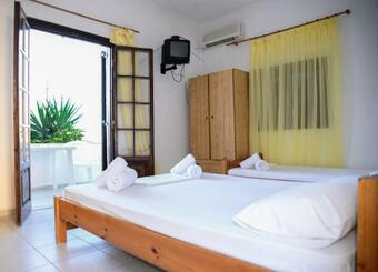 Hostal Corfu Room Apartments,in A Lush Greeness Hill