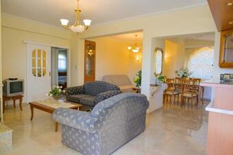 Luxury Apartment Anavissos