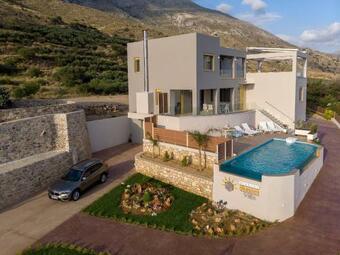 New Villa Plakias Sunset With Pool & Childrens Area, Walk To Restaurant