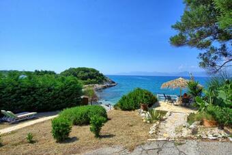 Beachfront Villa Seawave