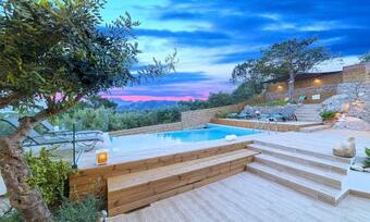 Villa Canes Heated Pool