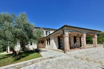 Villas Sino?i?i By Istarski Dvori