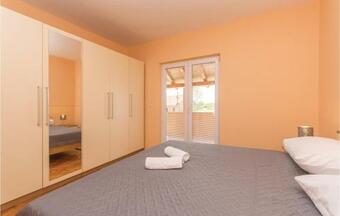 Five-bedroom Holiday Home In Biograd Na Moru