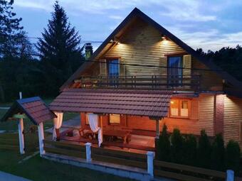 Villa With 3 Bedrooms In Gornje Dubrave With Private Pool And Wifi