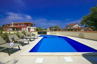 Apartments Daris & Kalas