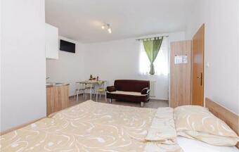 Apartamentos Stunning Home In Kukuljanovo With Wifi And 0 Bedrooms