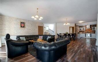 Stunning Home In Ladevci W/ Outdoor Swimming Pool, Sauna And 4 Bedrooms