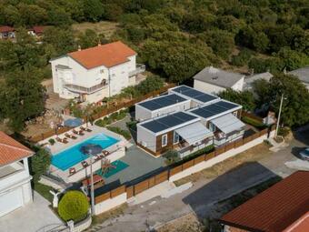 Holiday Home "trend"