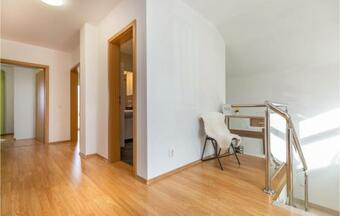 Stunning Home In Opuzen W/ 4 Bedrooms