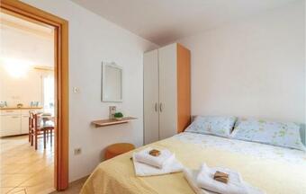 Awesome Apartment In Osobljava W/ Wifi And 2 Bedrooms