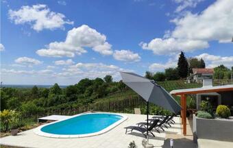 Amazing Home In Popovaca With Outdoor Swimming Pool And 2 Bedrooms