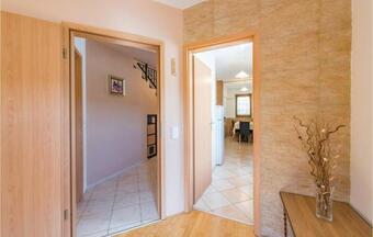 Three-bedroom Apartment In Bonaci